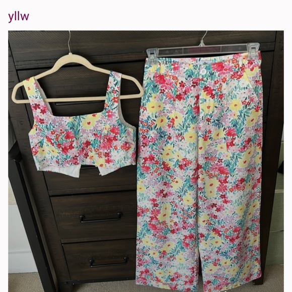 YLLW Floral Set - Picture 2 of 4